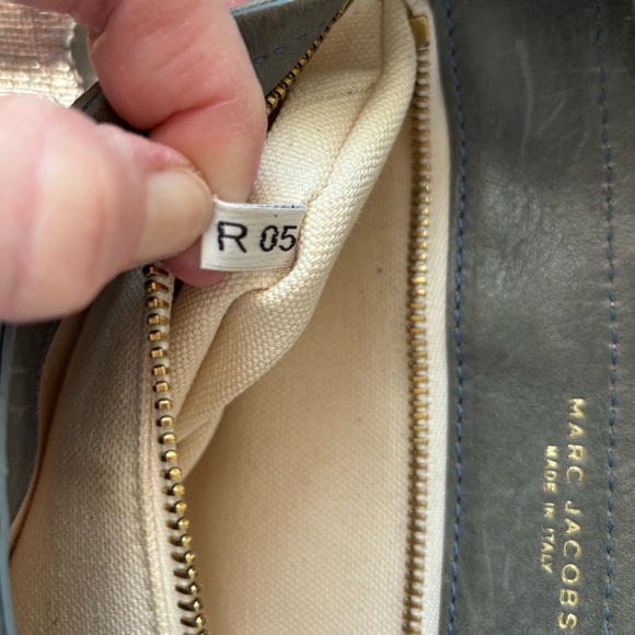 Marc Jacobs Metallic Gold Hobo Bag - Picture 11 of 16